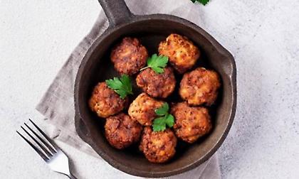 Κεφτέδες έτσι κι αλλιώς: 12 λαχταριστές συνταγές με κιμά και όχι μόνο