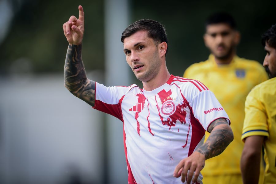 Αλ Τααβόν-Ολυμπιακός 1-2: Νέα νίκη με λάμψη Πνευμονίδη-Στρεφέτσα και έφυγε για Βερολίνο