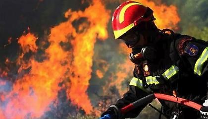 Κρήτη: Καλύτερη η εικόνα της φωτιάς στον Άγιο Θωμά Ηρακλείου