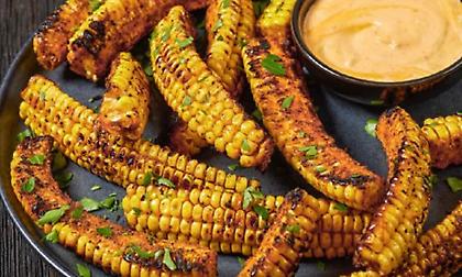 Corn ribs: Το καλαμπόκι που τρώγεται σαν... παϊδάκι τρελαίνει ξανά το TikTok