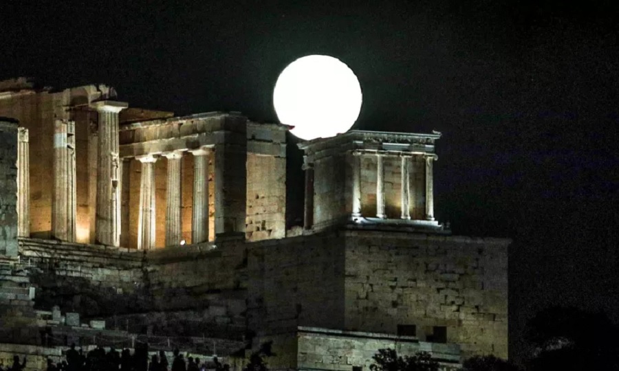 Φωτογραφία της Αυγουστιάτικης Πανσελήνου