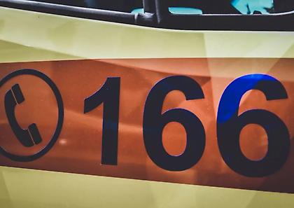 Σοβαρό τροχαίο στην Ποσειδώνος - Γυναίκα ανασύρθηκε χωρίς τις αισθήσεις της