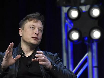 Ο Μασκ κήρυξε πόλεμο στην Apple για μονοπωλιακές πρακτικές υπέρ του ChatGPT