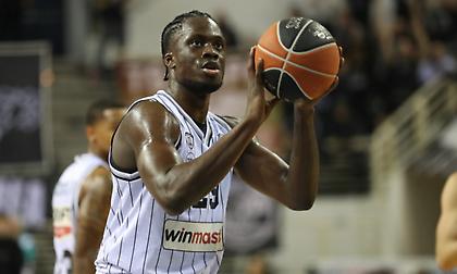 Τελειώνει από τον ΠΑΟΚ ο Άλεξ Αντετοκούνμπο - Εκτός των πλάνων του Ζντοβτς