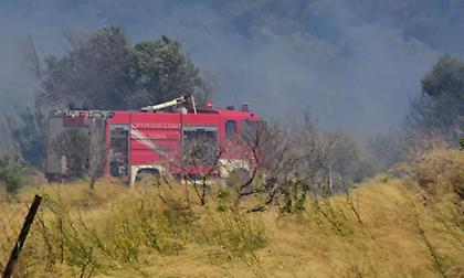 Ζάκυνθος: Συνεχίζεται η μάχη με τις φλόγες σε τρία μέτωπα