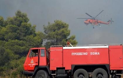 Φωτιά τώρα στη Βόνιτσα: Μάχη με αναζωπυρώσεις και αγώνας να ελεγχθούν οι διάσπαρτες εστίες