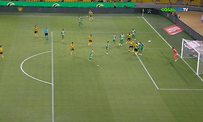 Μεγάλη ευκαιρία για την ΑΕΚ με κοντινή κεφαλιά του Ζίνι