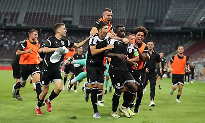 Η παρακάμερα του ΠΑΟΚ από την Αυστρία: Οι έξαλλοι πανηγυρισμοί στη γκολάρα του Καμαρά και το πάρτι στο φινάλε