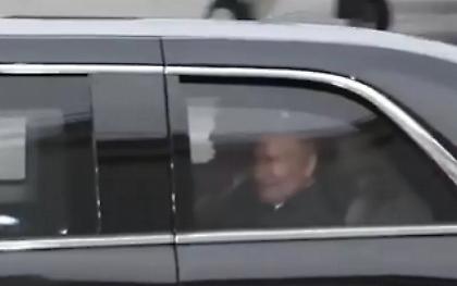 Από το κόκκινο χαλί στο «Θηρίο»: Το χρονικό της συνάντησης Τραμπ-Πούτιν