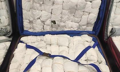 ΑΑΔΕ: Μισός τόνος ναρκωτικών αξίας 1,5 εκατ. ευρώ κατασχέθηκε στο Ελ. Βενιζέλος