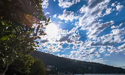 Αίθριος ο καιρός και σήμερα Δευτέρα με λίγη συννεφιά - Έως 36 βαθμούς η θερμοκρασία