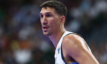 Λαρεντζάκης: «Μας δίνει τεράστια ώθηση και αυτοπεποίθηση ο Γιάννης»