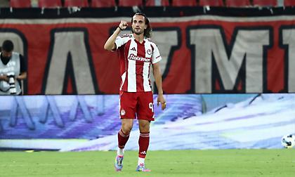 Γιαζίτσι: «Λατρεύω τον Ολυμπιακό, θα μπορούσα να πεθάνω γι’ αυτόν»