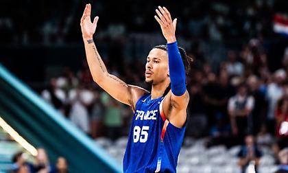 «Δεν έχω λόγια, μόνο δάκρυα…»: Το μήνυμα του Στραζέλ μετά τον τραυματισμό και την απουσία από το Ευρωμπάσκετ