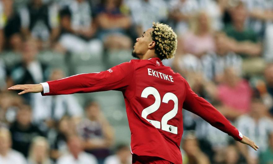 Εκιτικέ: Έχει σκοράρει και στα τρία πρώτα παιχνίδια του με τη Λίβερπουλ