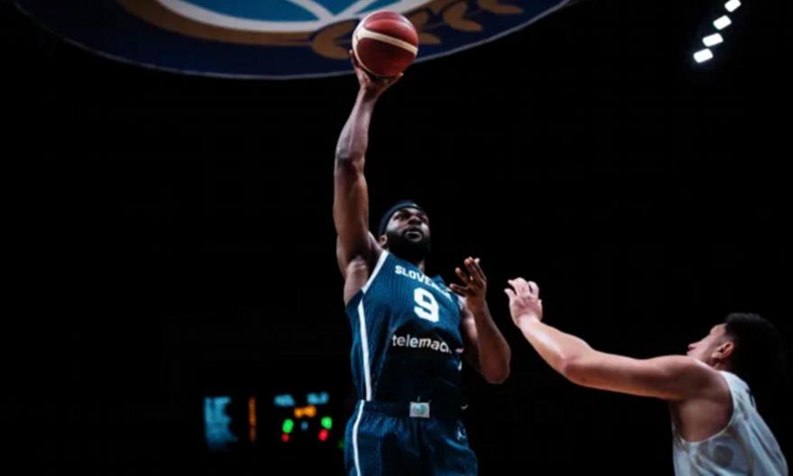 Σλοβενία: Σκέψεις για ανάκληση του διαβατηρίου του Νίμπο