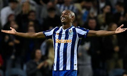 Προς Μπεσίκτας ο Τζαλό, ο οποίος είχε συνδεθεί με Ολυμπιακό