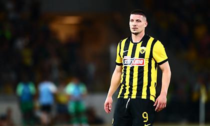 Τσακίρης: «Οι μεταγραφές του χαφ και επιθετικού πρέπει να τελειώσουν άμεσα - Αισιοδοξία για Γιόβιτς ενόψει Άντερλεχτ»