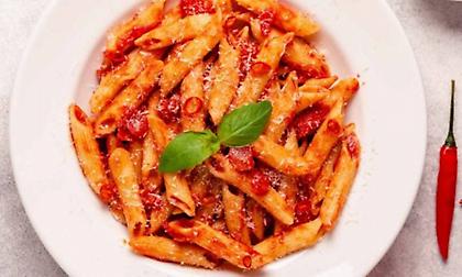 Πέννες αραμπιάτα (arrabbiata): Η πικάντικη ιταλική μακαρονάδα