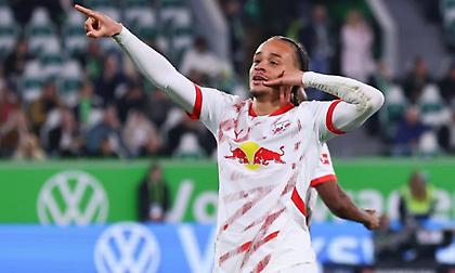 «Κοντά στην Τότεναμ ο Τσάβι Σίμονς, ταξίδεψε στο Λονδίνο»