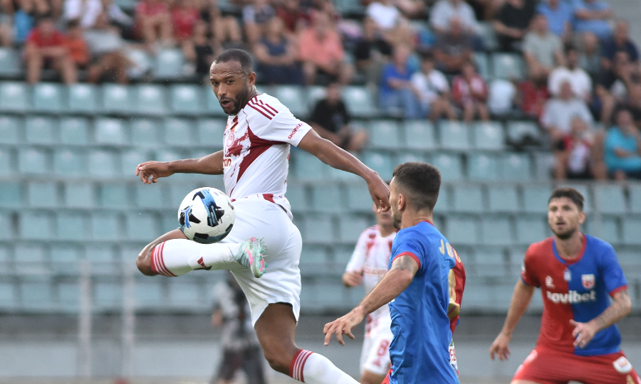 Βόλος-Ολυμπιακός 0-2: Ο Ολυμπιακός έφυγε νικητής από το Πανθεσσαλικό για το 2/2