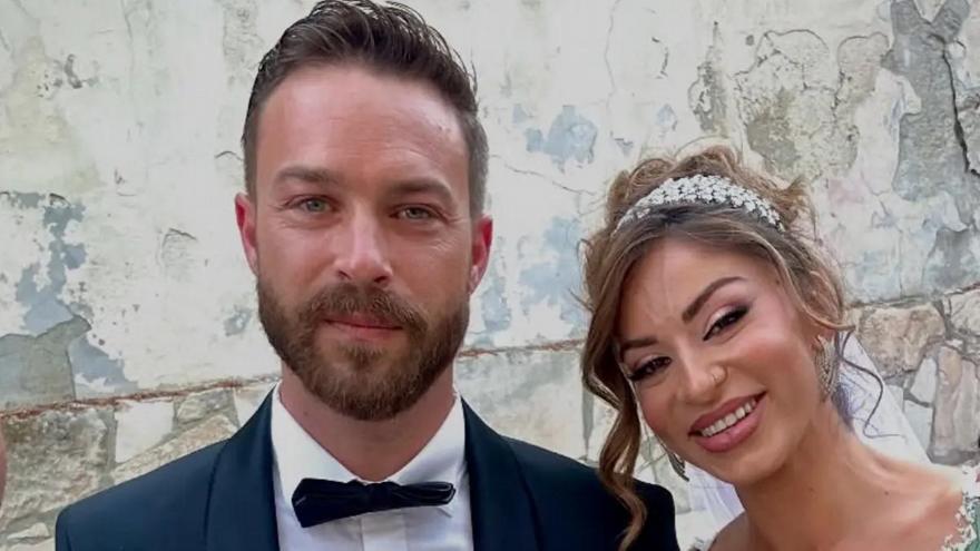 Στέφανος Μιχαήλ - Νάταλι Κάτερ: Παντρεύτηκαν! Το κυπριακό έθιμο, η συγκίνηση και η λαμπερή νύφη