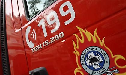 Πυρκαγιά σε εγκαταλελειμμένο κτίριο στα Πατήσια – Διεκόπη η κυκλοφορία