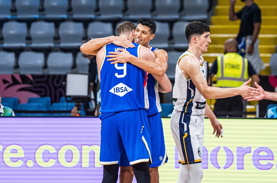 Εθνική: Το νου μας στο «βουνό», το χατίρι των fratelli και τα... φαντάσματα στη γωνία