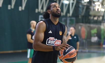 Αυτός είναι ο Ράιαν Τέιλορ που συμμετέχει στην προετοιμασία του Παναθηναϊκού