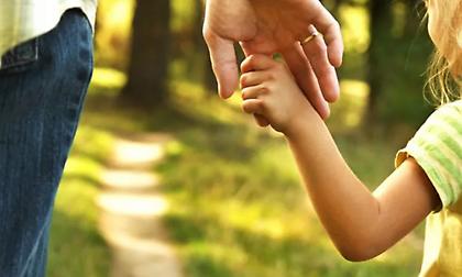 ΔΕΘ: Έρχονται αυξήσεις στα ποσά του επιδόματος παιδιού