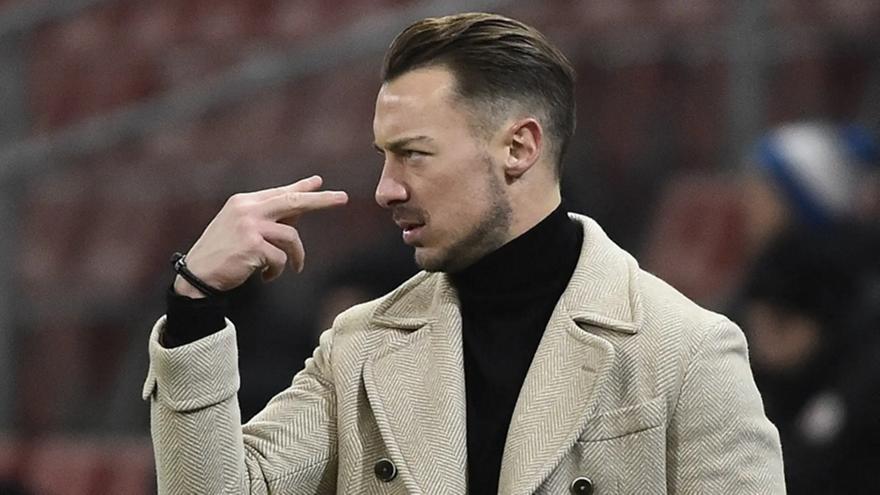 Πρόωρη επέκταση του συμβολαίου του Γιάισλε με την Αλ Αχλί Πρόωρη επέκταση του συμβολαίου του Γιάισλε με την Αλ Αχλί