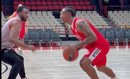 «Η σκληρή δουλειά δεν σταματάει ποτέ»: Νέα γεύση από τον Ολυμπιακό με Έβανς