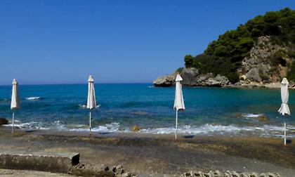 Καιρός: Εξασθενούν τα μελτέμια και ανεβαίνει η θερμοκρασία