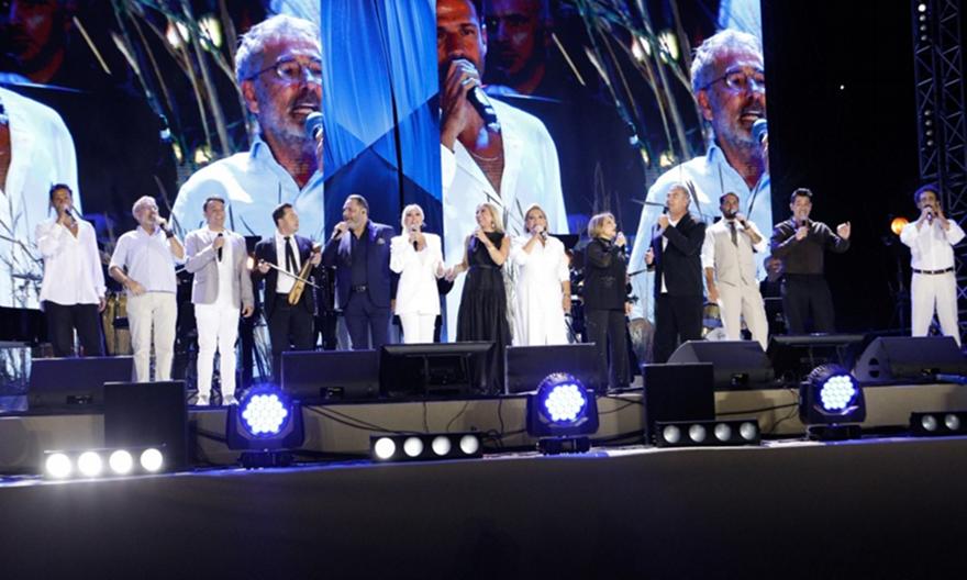 Στέλιος Καζαντζίδης: Η μεγαλειώδης συναυλία του ΟΛΟΙ ΜΑΖΙ ΜΠΟΡΟΥΜΕ στο Καλλιμάρμαρο