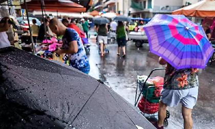 Καιρός: Ζέστη, βοριάδες αλλά και κατά τόπους καταιγίδες την Παρασκευή