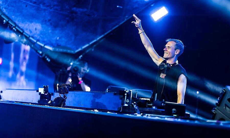 Πανάγος στον bwinΣΠΟΡ FM 94,6: «Οι καινοτομίες του Primer Music Festival... ξεφεύγουν από τα ελληνικά δεδομένα»