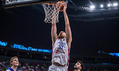 Εντυπωσιακό alley-oop κάρφωμα του Μιλουτινοφ