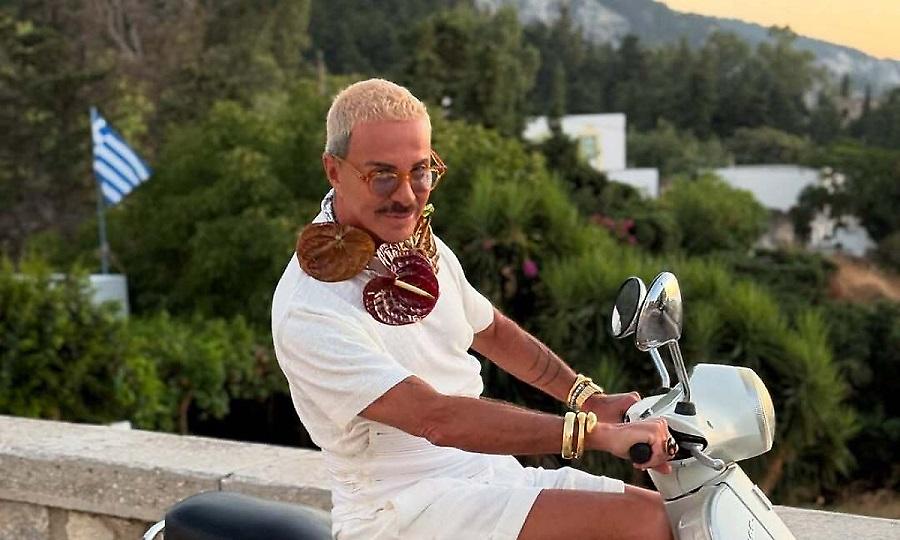 Λάκης Γαβαλάς: Έφαγε «πόρτα» από τη συναυλία της Μαρίνας Σάττι στη Μύκονο και… σάλταρε!