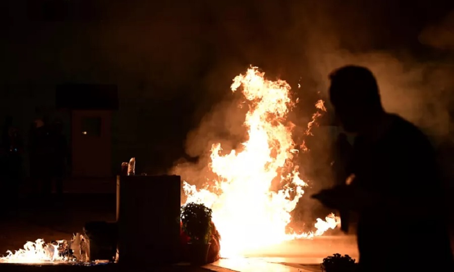 Τέμπη: Επεισόδια μετά τη συγκέντρωση για τα Τέμπη στην Αθήνα - 23 συλλήψεις