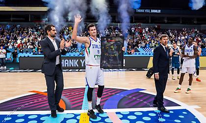 Η FIBA τίμησε τον Γκαλινάρι για το «Last Dance» του με την εθνική της Ιταλίας!