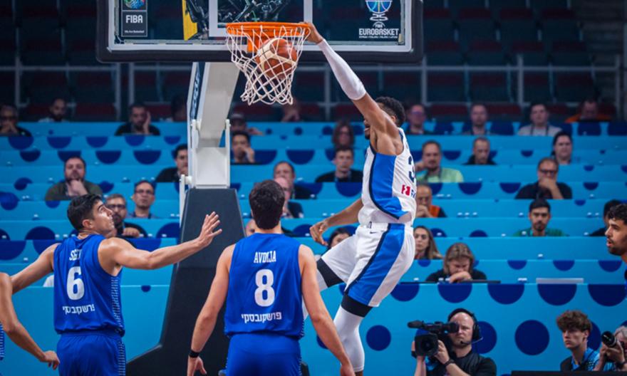 Τριγωνομετρία από την Εθνική και buzzer beater κάρφωμα Γιάννη!