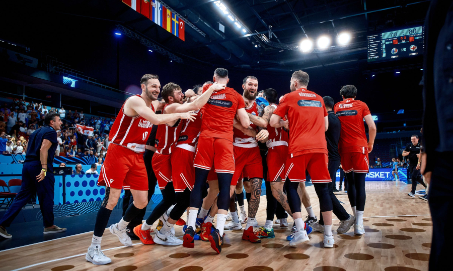 Γαλλία-Γεωργία: Οι έξαλλοι πανηγυρισμοί των Γεωργιανών στο παρκέ