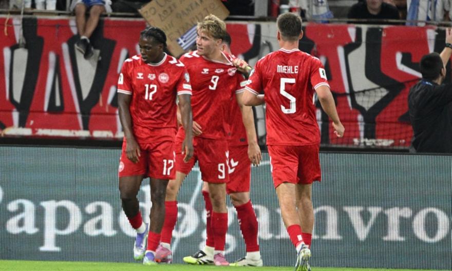 Κάκιστη αντίδραση της ελληνικής άμυνας και τρίτο γκολ για τη Δανία με τον Χόιλουντ