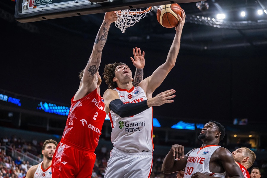 Τουρκία-Πολωνία 91-77: Πέρασε στα ημιτελικά και περιμένει… Ελλάδα