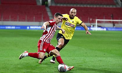 Νικολακόπουλος: «Ο Ποντένσε το έχει ξανακάνει με τον Ολυμπιακό»