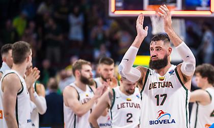 Βαλαντσιούνας: «Η Ελλάδα ήταν πιο δυνατή και καλύτερη από εμάς, συγχαρητήρια για την πρόκριση»