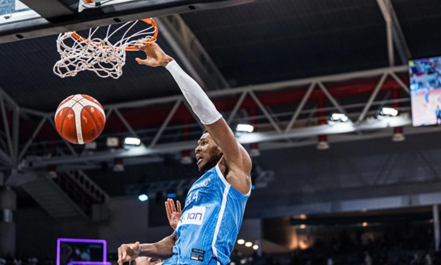 Ελλάδα: Dunk party από τον Γιάννη στο πρώτο δεκάλεπτο κόντρα στη Λιθουανία