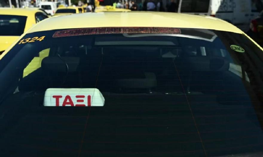 Ταξί: «Χειρόφρενο» έως τις 6 το πρωί της Πέμπτης - Ειδική σήμανση στα ταξί «επιφυλακής»