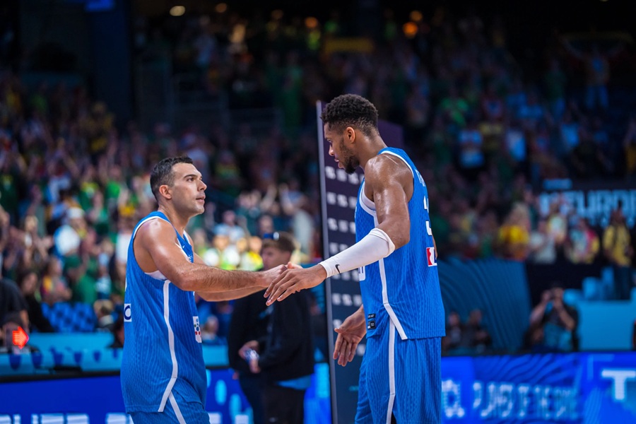 Απολαύστε το! Αλλά μην πανηγυρίζετε ακόμη για την Εθνική!