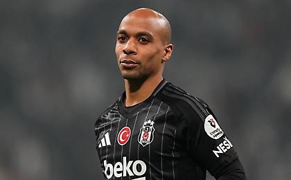 Ρομάνο: «Δανεικός στην ΑΕΚ ο Ζοάο Μάριο»